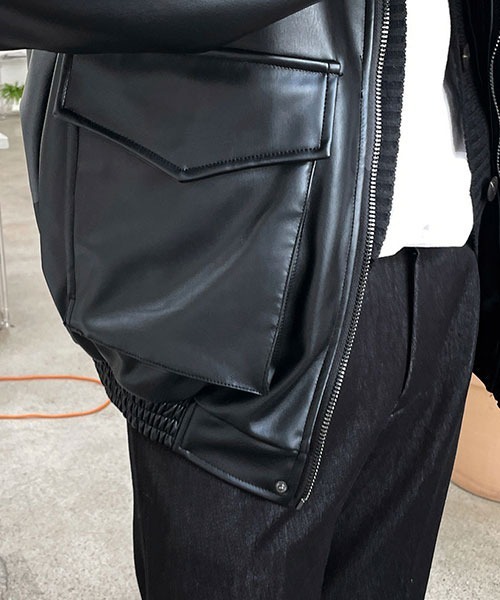 ASCLO(エジュクロ)の「ASCLO Volume Big Pocket Banding Leather Jacket(ブルゾン・メンズ・ブラック・FREE)」の13枚目の写真