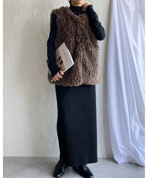 She's Closet（シーズクローゼット）の「ノーカラーボリュームファーベスト（ベスト・レディース・ブラウン/ベージュ/アイボリー/ブラック/スモークピンク・FREE）」の19枚目の写真