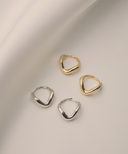 novice(ノーヴィス)の「【novice】Twisted Nuance Pierce(ピアス(両耳用)・レディース・シルバー/ゴールド・FREE)」の7枚目の写真