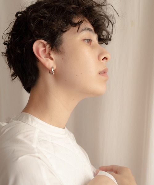 novice(ノーヴィス)の「【novice】Twisted Nuance Pierce(ピアス(両耳用)・レディース・シルバー/ゴールド・FREE)」の18枚目の写真
