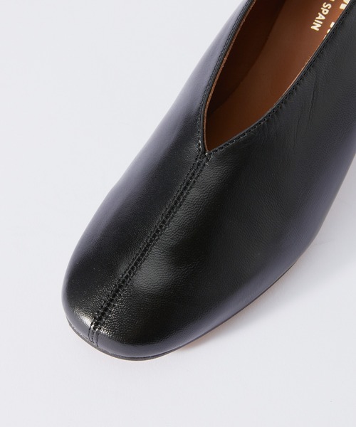 Remme REMME(レメ)の「REMME V CUT LEATHER PUMPS レメ Vカット ヒール レザー パンプス(パンプス)」 - WEAR