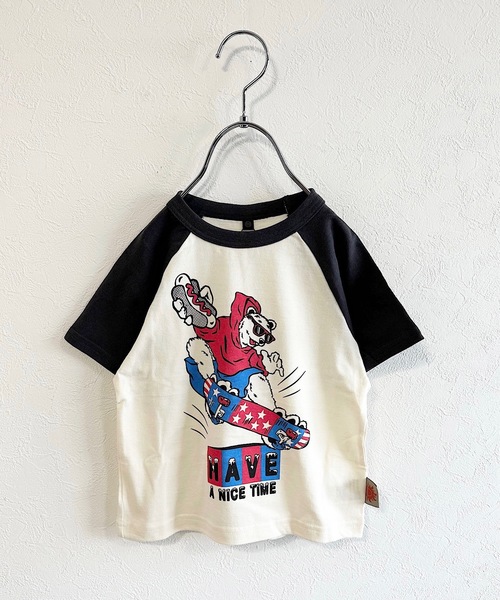 Life Support Products（ライフサポートプロダクツ）の「防汚加工ラグランプリントTシャツ(80～150cm)（Tシャツ/カットソー・キッズ・レッド/チャコール/ブルー/カーキ・140/120/95/110/150/100/80/130/90）」の2枚目の写真