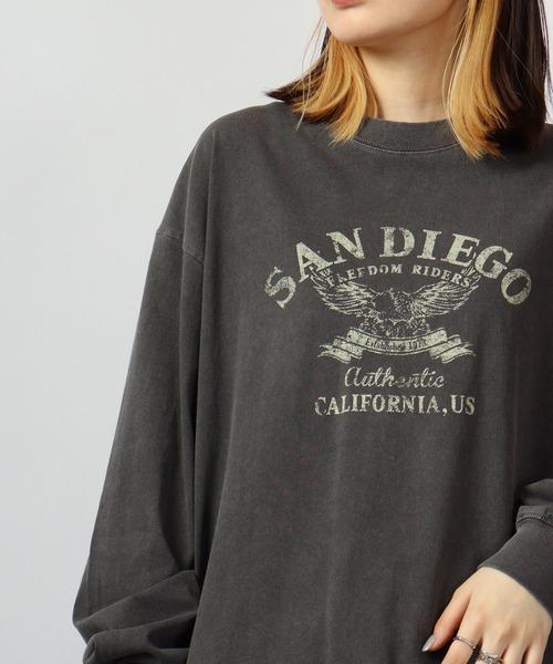 spiritoso(スピリトーゾ)の「spiritoso ピグメントアーチロゴイーグルプリントロンT 長袖(Tシャツ/カットソー・レディース・バーガンディー/グレイッシュベージュ/ブラック/チャコール・F)」の17枚目の写真