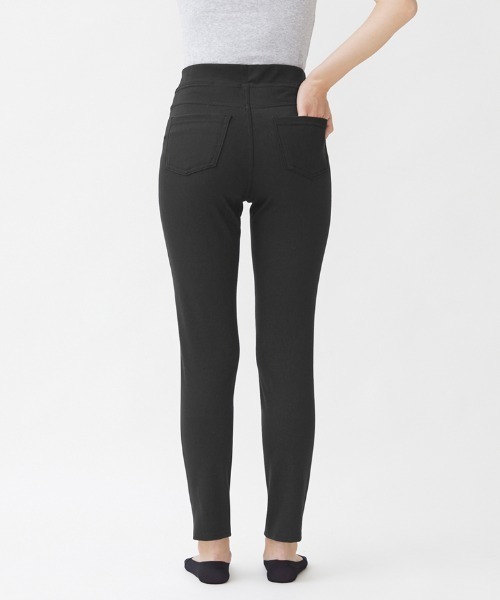 Tuche(トゥシェ)の「Tuche/トゥシェ ストレッチパンツ スキニースタイル ツイルストレッチ アンクル丈(その他パンツ・レディース・ブラック/ネイビー/杢グレー・MEDIUM/LARGE/X-LARGE)」の8枚目の写真