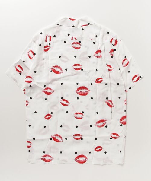 aloha blossom(アロハブロッサム)の「【Aloha Blossom/アロハブロッサム】KISS SHIRTS(シャツ/ブラウス・メンズ・ホワイト・42)」の2枚目の写真