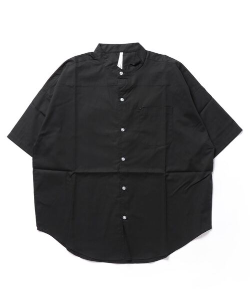 VIBGYOR(ヴィブジョー)の「VIBGYOR Select/ 綿ブロードバンドカラーSSシャツ(シャツ/ブラウス・メンズ・グリーン系その他/ブルー系その他/ホワイト系その他/パープル系その他/ブラック系その他/イエロー系その他/サックスブルー/ブラック/グレイッシュベージュ/グリーン/ホワイト・MEDIUM/X-LARGE/LARGE)」の4枚目の写真