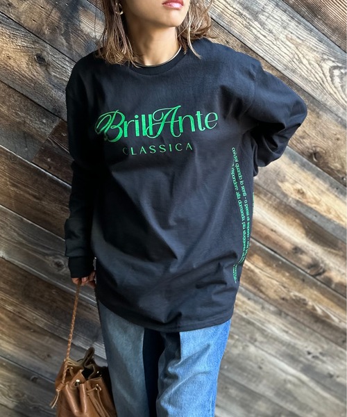 mi via loca（ミヴィアロカ）の「GILDANサイドロゴプリント入りロングスリーブTシャツ 【MVL002 ※2A】（Tシャツ/カットソー・レディース・ホワイト/ピンク/オートミール/オフホワイト/ライトアッシュグレー/ブラック・MEDIUM/X-LARGE）」の4枚目の写真