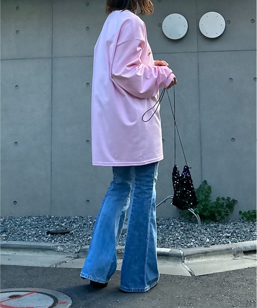 mi via loca（ミヴィアロカ）の「GILDANサイドロゴプリント入りロングスリーブTシャツ 【MVL002 ※2A】（Tシャツ/カットソー・レディース・ホワイト/ピンク/オートミール/オフホワイト/ライトアッシュグレー/ブラック・MEDIUM/X-LARGE）」の20枚目の写真