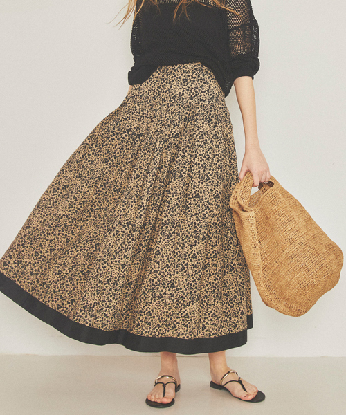 Rouge vif Anna(ルージュヴィフアンナ)の「ミラクルウェーブマキシスカート(スカート・レディース・ベージュ/ブルー・36/38)」の15枚目の写真