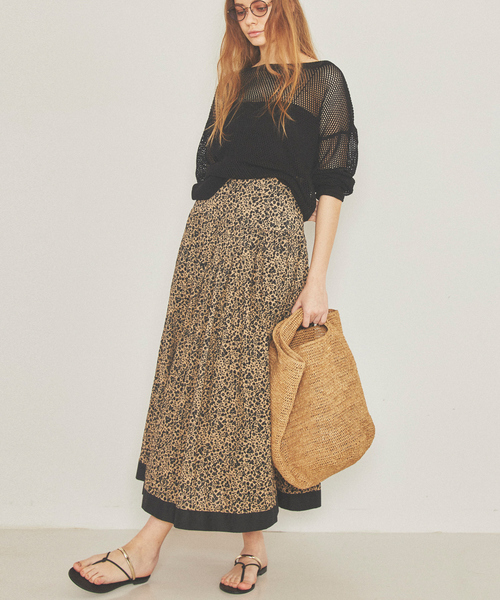 Rouge vif Anna(ルージュヴィフアンナ)の「ミラクルウェーブマキシスカート(スカート・レディース・ベージュ/ブルー・36/38)」の11枚目の写真