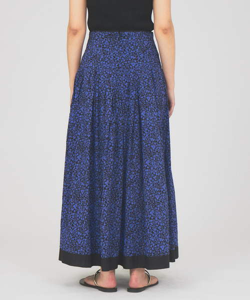 Rouge vif Anna(ルージュヴィフアンナ)の「ミラクルウェーブマキシスカート(スカート・レディース・ベージュ/ブルー・36/38)」の12枚目の写真