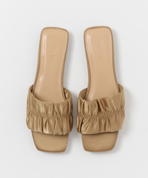 URBAN RESEARCH Sonny Label(アーバンリサーチサニーレーベル)の「サテンシャーリングサンダル(サンダル・レディース・オリーブ/ベージュ・MEDIUM/SMALL/LARGE)」の11枚目の写真