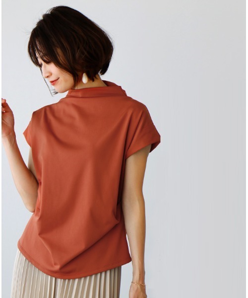 Ehre style(エーレスタイル)の「超快適素材体型が美しく見えるデザイントップス(Tシャツ/カットソー・レディース・ホワイト/チャコールグレー/オレンジ/グレイッシュベージュ/ブラック/ブラウン・FREE)」の6枚目の写真