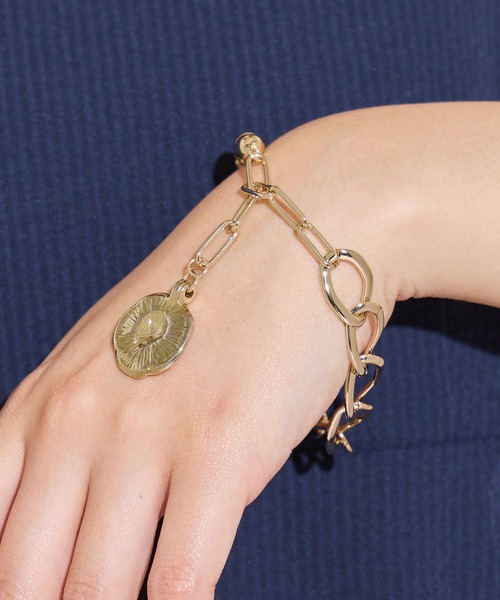 LAVEANGE（ラビアンジェ）の「【金属アレルギー対応】ミックスチェーンマグネットブレスレット（ブレスレット・レディース・ゴールド/シルバー・01/02）」の9枚目の写真