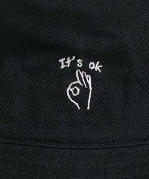 RIVER UP（リバーアップ）の「＜BASIQUENTI＞ハンドサイン刺繍 オールシーズン対応 ユニセックス バケットハット（ハット・メンズ・ブラック/ネイビー/ベージュ/モスグリーン/ホワイト・フリー）」の10枚目の写真