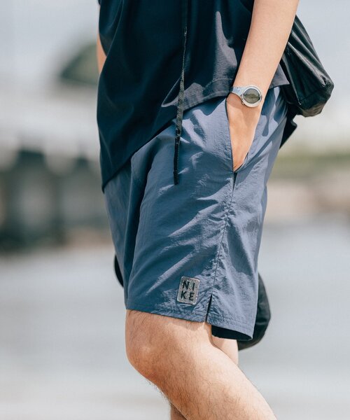 NIKE（ナイキ）の「《6月7日再販売》【NIKE SWIM / ナイキ】販路限定 ソリッドアイコン ボードショーツ（その他パンツ・メンズ・ライトグレー/ブラック/ブルー/グリーン/マルーン/ネイビー/モスグリーン/コバルトブルー・SMALL/X-LARGE/MEDIUM/XX-LARGE/LARGE）」の21枚目の写真
