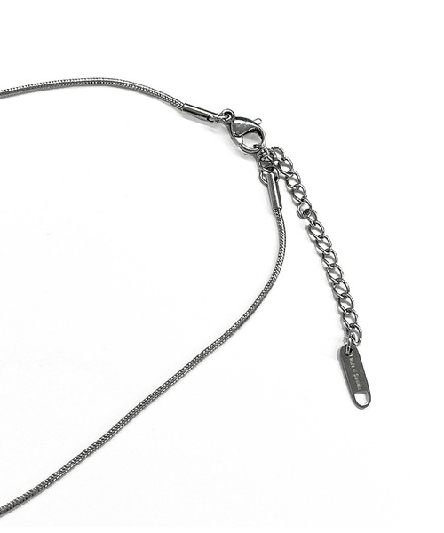 Settimissimo(セッティミッシモ)の「金属アレルギー対応ステンレス1mmシンプルスネークネックレス(ネックレス・レディース・シルバー/ゴールド・FREE)」の5枚目の写真