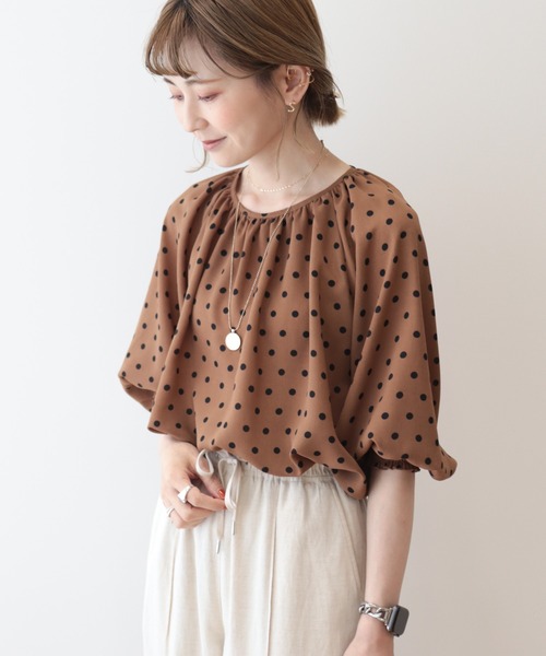 AMERICAN HOLIC（アメリカンホリック）の「ドットラグランギャザーブラウス（シャツ/ブラウス・レディース・キャメル/ブラック・M/L）」の5枚目の写真