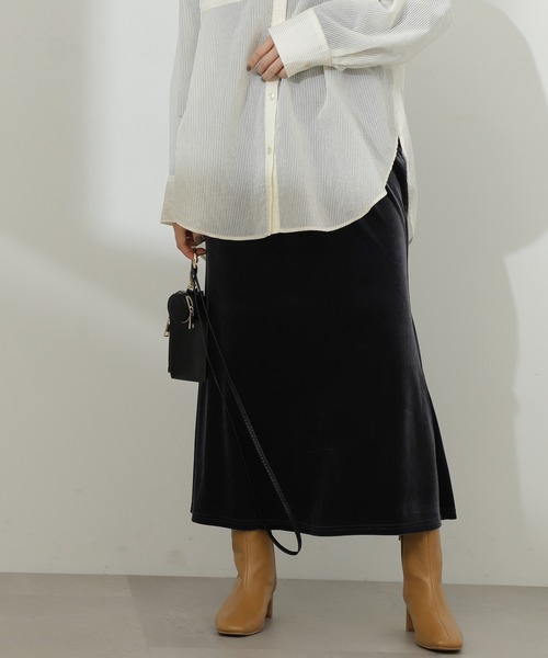 N.（N. Natural Beauty Basic）（エヌエヌナチュラルビューティーベーシック）の「◆ハイウエストベロアマーメイドロングスカート（スカート・レディース・グレー/レッド・MEDIUM）」の2枚目の写真