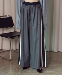 PRANK PROJECT | フェイクレザーサイドライントラックパンツ / Synthetic Leather Side Line Track Pants(その他パンツ)