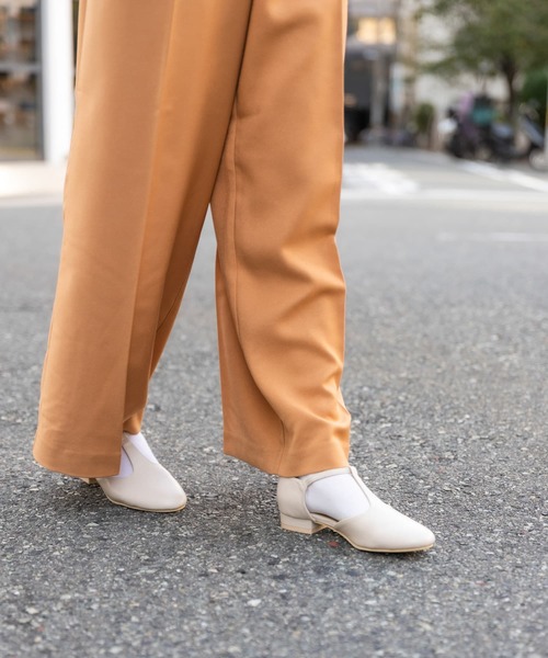 SENSE OF PLACE by URBAN RESEARCH（センスオブプレイスバイアーバンリサーチ）の「セパレートTストラップシューズ（その他シューズ・レディース・アイボリー/ブラック・MEDIUM/SMALL/LARGE）」の21枚目の写真