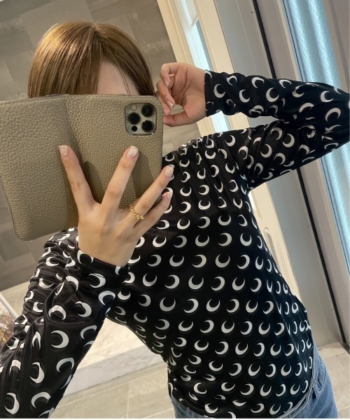 ARCADE(アーケード)の「春服 ロンT ムーンプリント トップス インナー カットソー -ARCADE Limited Line-(Tシャツ/カットソー・レディース・ホワイト系1/ホワイト系2/ブラック系1/ブラック系2/ブラック系3/グレー系1/ブラウン系1/パープル系1/パープル系2/ピンク系1/ピンク系2・FREE)」の4枚目の写真