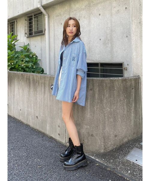 EVRIS(エヴリス)の「ワンポイントオーバーサイズシャツ(シャツ/ブラウス・レディース・ターコイズブルー/グリーン/ブルー/ホワイト/イエロー・FREE)」の13枚目の写真