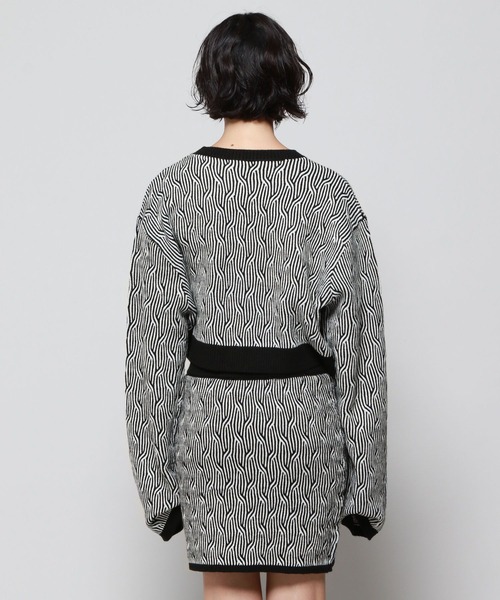 PAGEBOY（ページボーイ）の「クロスケーブルショートプルオーバー（ニット/セーター・レディース・ブラック/パープル/オフホワイト・FREE）」の22枚目の写真