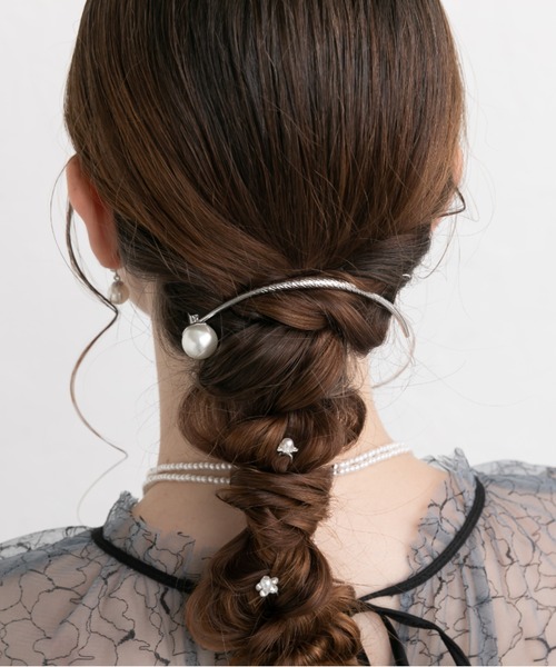 Cupid Heart(キューピッドハート)の「【Cupid Heart】結婚式アクセ!パール付きメタルラウンドバレッタ(バレッタ/ヘアクリップ・レディース・ゴールド/シルバー・MEDIUM)」の4枚目の写真