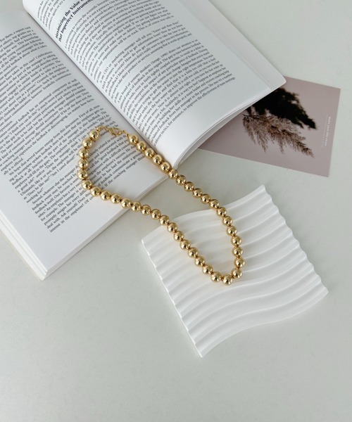 un+frame（アンフレーム）の「big ball chain necklace／BIGボールチェーンネックレス（ネックレス・レディース・シルバー/ゴールド・FREE）」の5枚目の写真