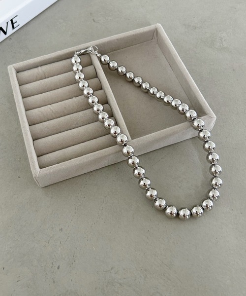 un+frame（アンフレーム）の「big ball chain necklace／BIGボールチェーンネックレス（ネックレス・レディース・シルバー/ゴールド・FREE）」の17枚目の写真