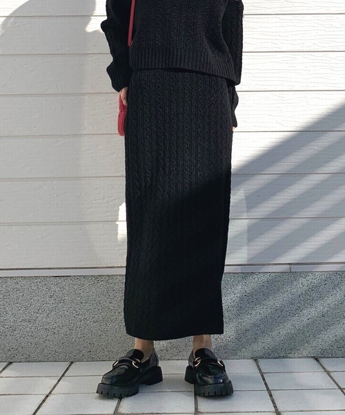 Q（キュー）の「ケーブルニットスカート（スカート・レディース・ブラック/ベージュ・MEDIUM）」の9枚目の写真