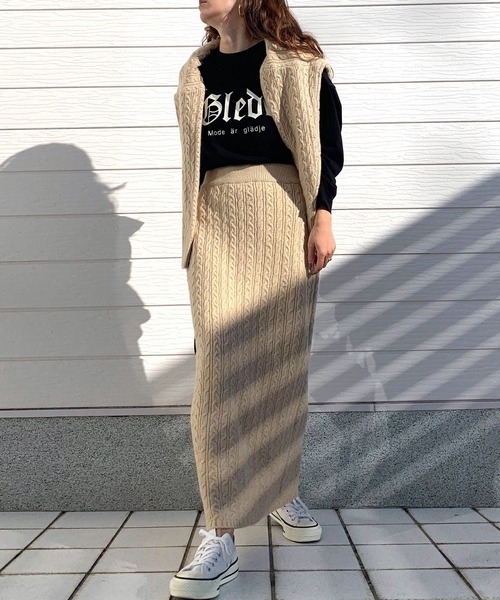 Q（キュー）の「ケーブルニットスカート（スカート・レディース・ブラック/ベージュ・MEDIUM）」の7枚目の写真