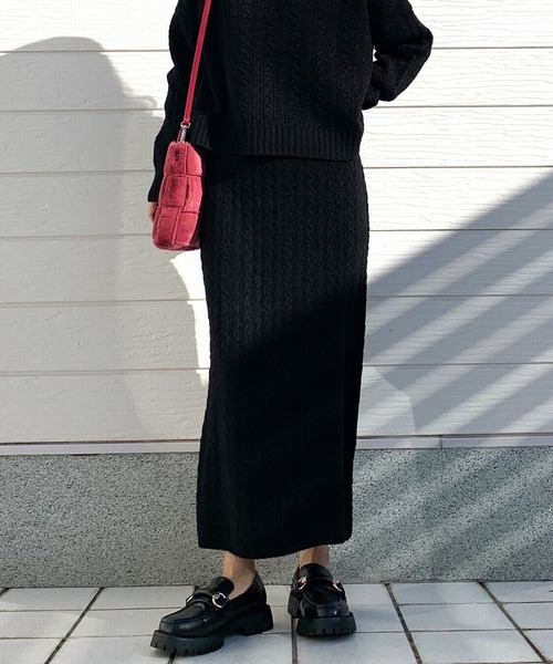 Q（キュー）の「ケーブルニットスカート（スカート・レディース・ブラック/ベージュ・MEDIUM）」の17枚目の写真