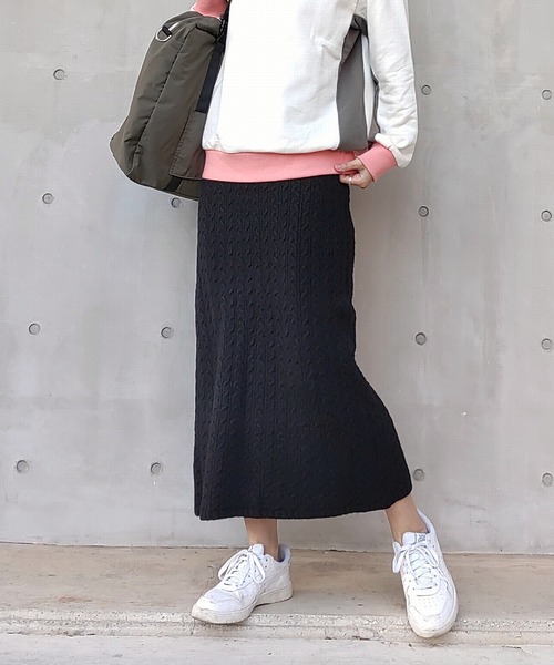 Q（キュー）の「ケーブルニットスカート（スカート・レディース・ブラック/ベージュ・MEDIUM）」の18枚目の写真