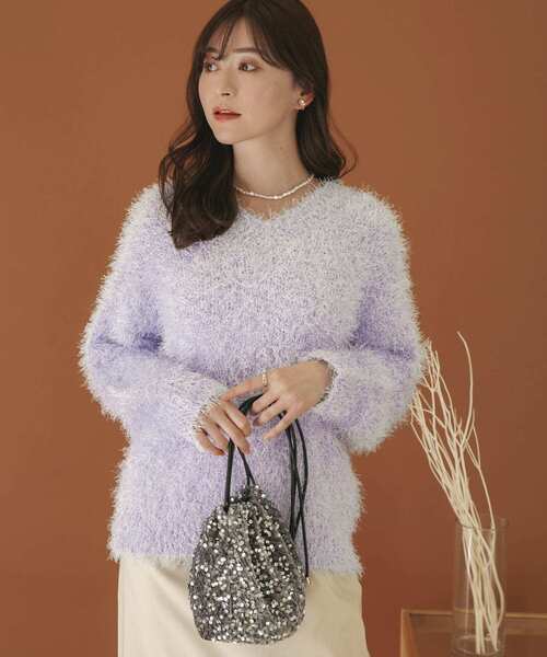 HEYUMM（ヘユム）の「Vネックラメフリンジセーター（ニット/セーター・レディース・ベージュ/ラベンダー/チャコールグレー・ONE）」の3枚目の写真