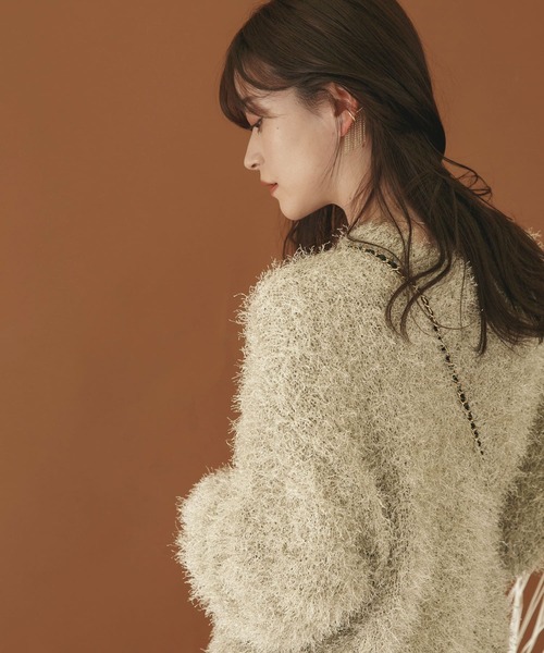 HEYUMM（ヘユム）の「Vネックラメフリンジセーター（ニット/セーター・レディース・ベージュ/ラベンダー/チャコールグレー・ONE）」の6枚目の写真