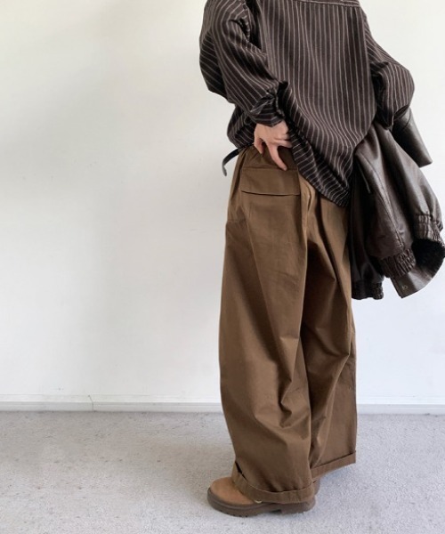 ROOPTOKYO(ループトウキョウ)の「2Tuck Wide Slacks/2タックワイドストレートスラックス クラシック(スラックス・メンズ・ブラウン/ブラック・1/3/2)」の6枚目の写真