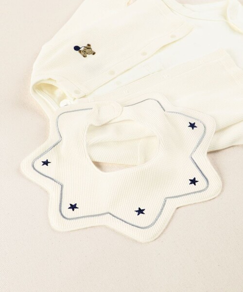 BRANSHES(ブランシェス)の「【ベビー】星刺繍ワッフルスタイ(スタイ/よだれかけ・キッズ・アイボリー/ブルー・FREE)」の10枚目の写真