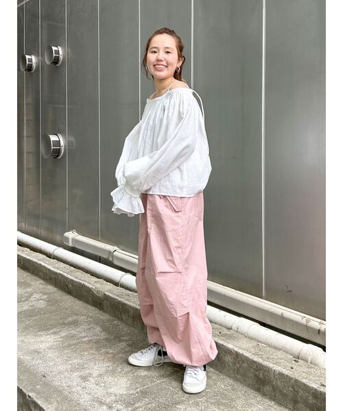 Ungrid（アングリッド）の「オフショルギャザーボリュームブラウス（シャツ/ブラウス・レディース・オフホワイト/オレンジ・FREE）」の17枚目の写真