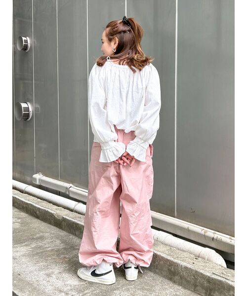 Ungrid（アングリッド）の「オフショルギャザーボリュームブラウス（シャツ/ブラウス・レディース・オフホワイト/オレンジ・FREE）」の16枚目の写真