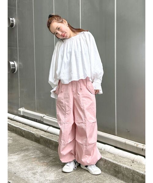 Ungrid（アングリッド）の「オフショルギャザーボリュームブラウス（シャツ/ブラウス・レディース・オフホワイト/オレンジ・FREE）」の15枚目の写真