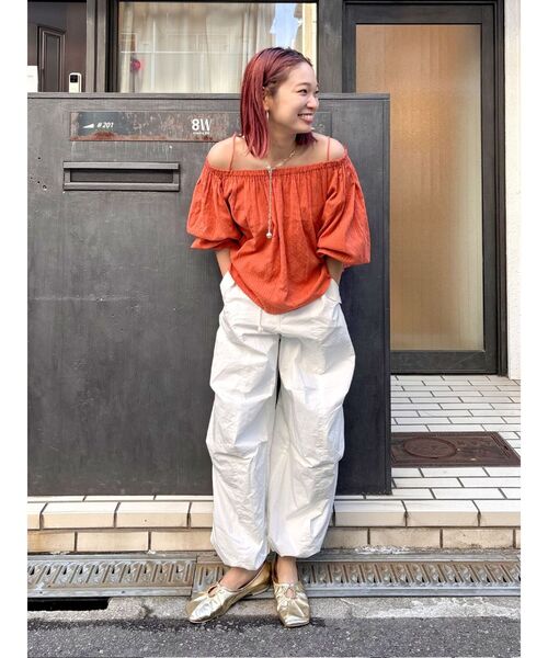 Ungrid（アングリッド）の「オフショルギャザーボリュームブラウス（シャツ/ブラウス・レディース・オフホワイト/オレンジ・FREE）」の13枚目の写真