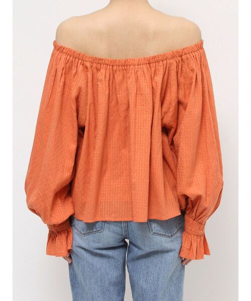 Ungrid（アングリッド）の「オフショルギャザーボリュームブラウス（シャツ/ブラウス・レディース・オフホワイト/オレンジ・FREE）」の8枚目の写真