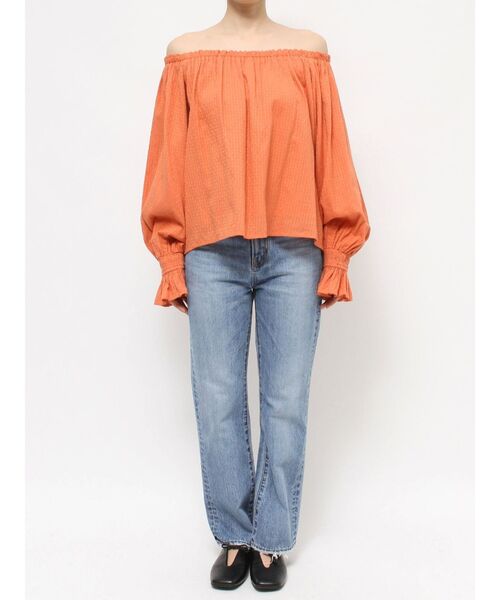 Ungrid（アングリッド）の「オフショルギャザーボリュームブラウス（シャツ/ブラウス・レディース・オフホワイト/オレンジ・FREE）」の4枚目の写真