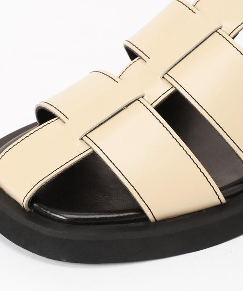 LE TALON（ルタロン）の「GRISEレザーGRバックルグルカサンダル（サンダル・レディース・ブラックミックス/ベージュ・SMALL/MEDIUM/LARGE/X-LARGE）」の4枚目の写真