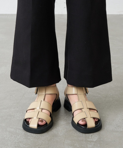 LE TALON（ルタロン）の「GRISEレザーGRバックルグルカサンダル（サンダル・レディース・ブラックミックス/ベージュ・SMALL/MEDIUM/LARGE/X-LARGE）」の8枚目の写真