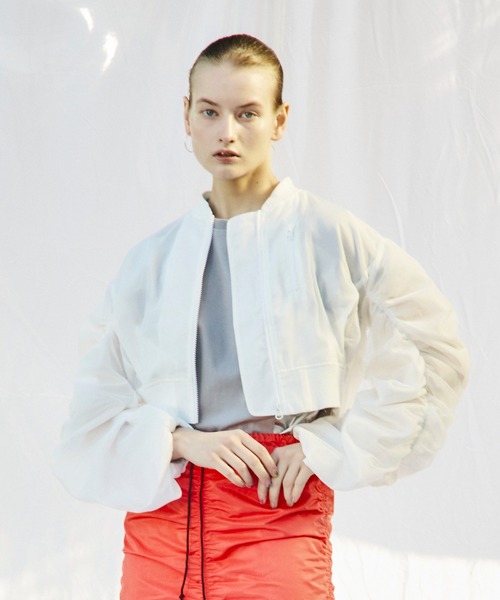 AULA AILA(アウラアイラ)の「チュールギャザーブルゾン(ブルゾン・レディース・ホワイト/ネイビー/ブラック/カーキ・0)」の3枚目の写真