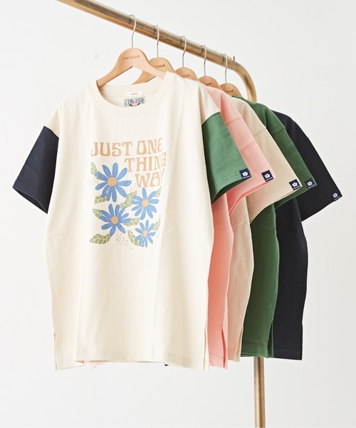 CUBE SUGAR(キューブシュガー)の「オーガニックコットンフラワープリントTシャツ(Tシャツ/カットソー・レディース・ネイビー/マルチ/グリーン/ナチュラル/ピンク・M)」の11枚目の写真