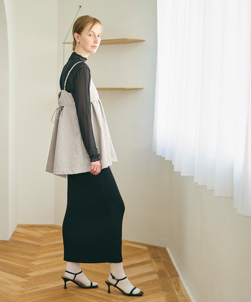 coca（coca）（コカ）の「【WEB限定セール】上品エンボスバックシャンビスチェ（キャミソール・レディース・ライトベージュ/ブラック・M/L）」の8枚目の写真